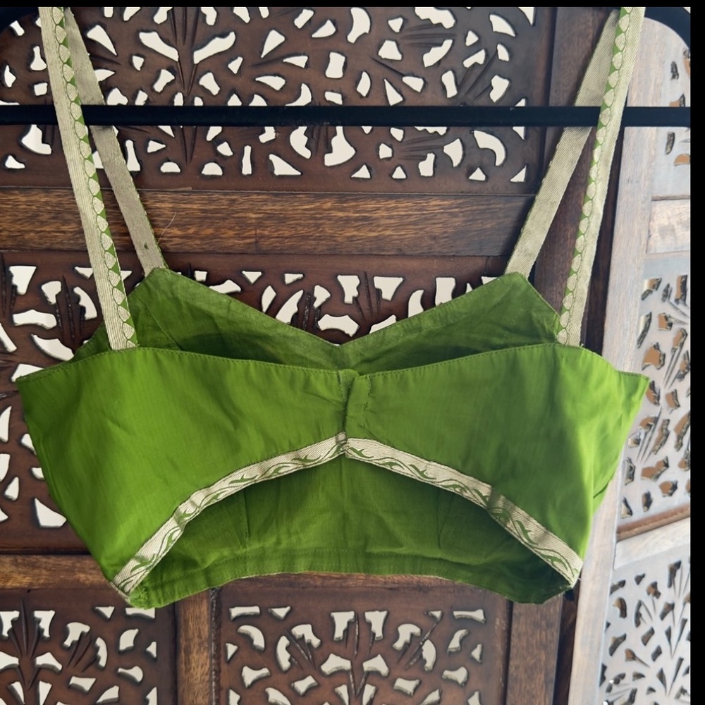 Designers Originals Vibrant Green Saree pure silk brocade detailed Blouse - Picture 6 of 6